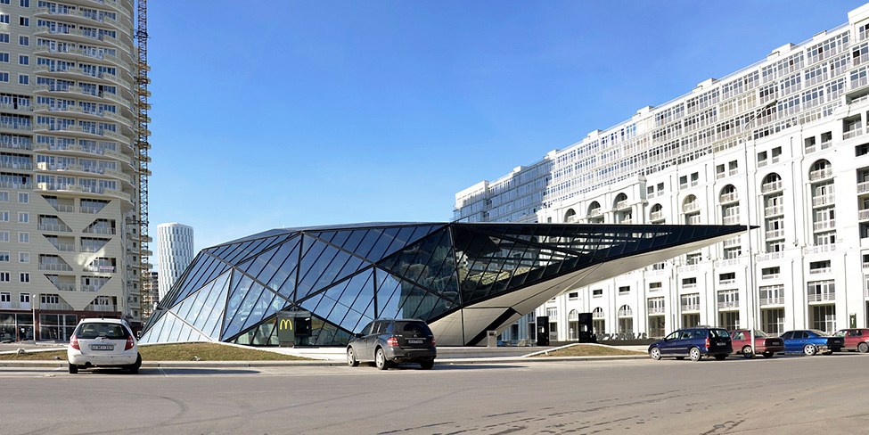 Fuel_Station_McDonalds_hqroom_ru_4.jpg