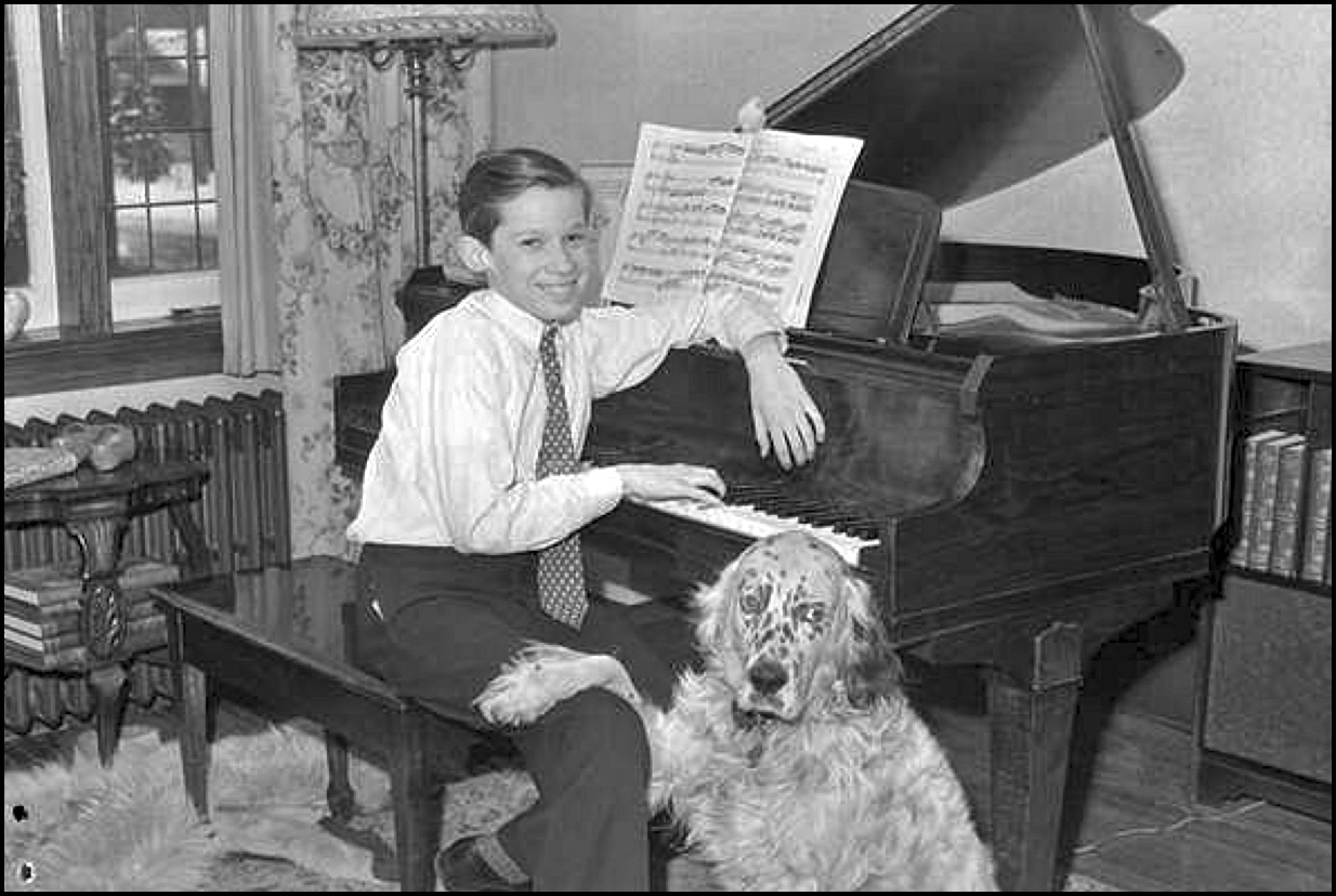 Glenn Gould c.1940 Ont Arch.jpg