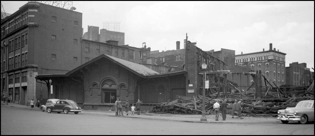 Great Western RW Station after fire 1952.jpg