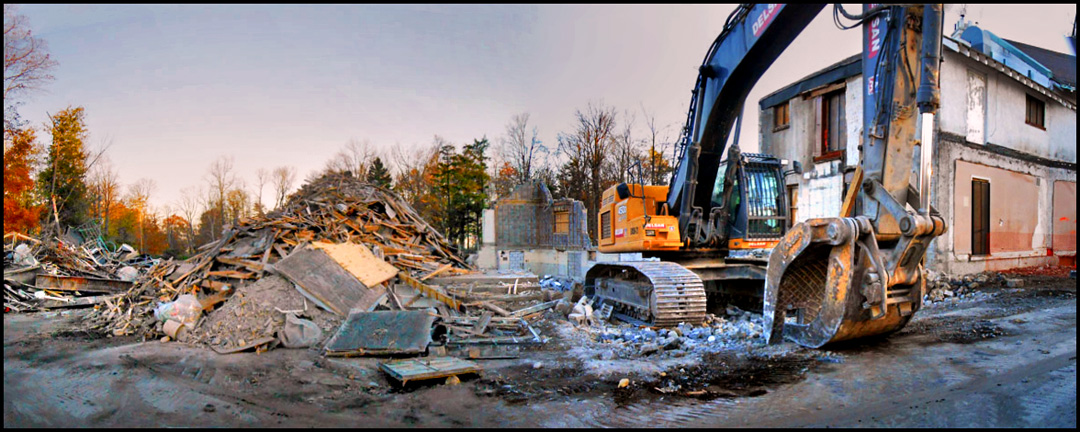 Guild Inn demolition panorama web Nov. 2 2015.jpg