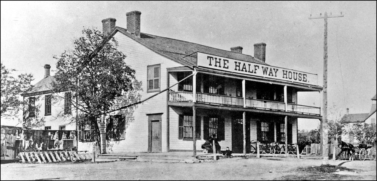 Half Way House, Kingston Rd., north west corner Midland Ave. 1912   TPL.jpg