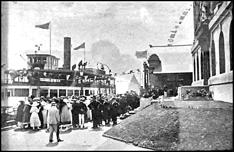Harbour Commission Building and Island Ferry.jpg