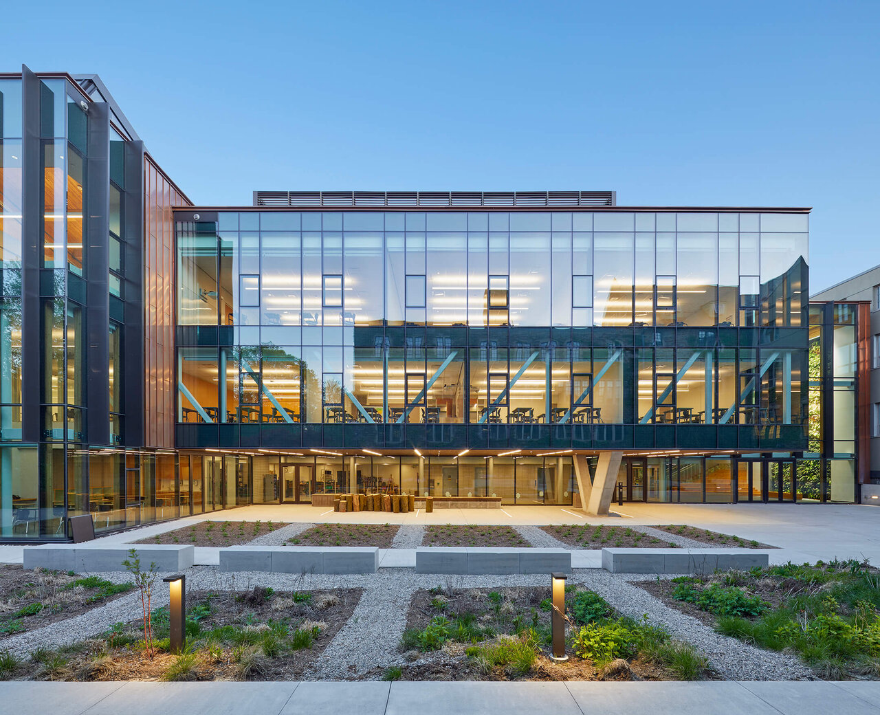 Havergal-College-Upper-School-exterior-1-edit.jpg