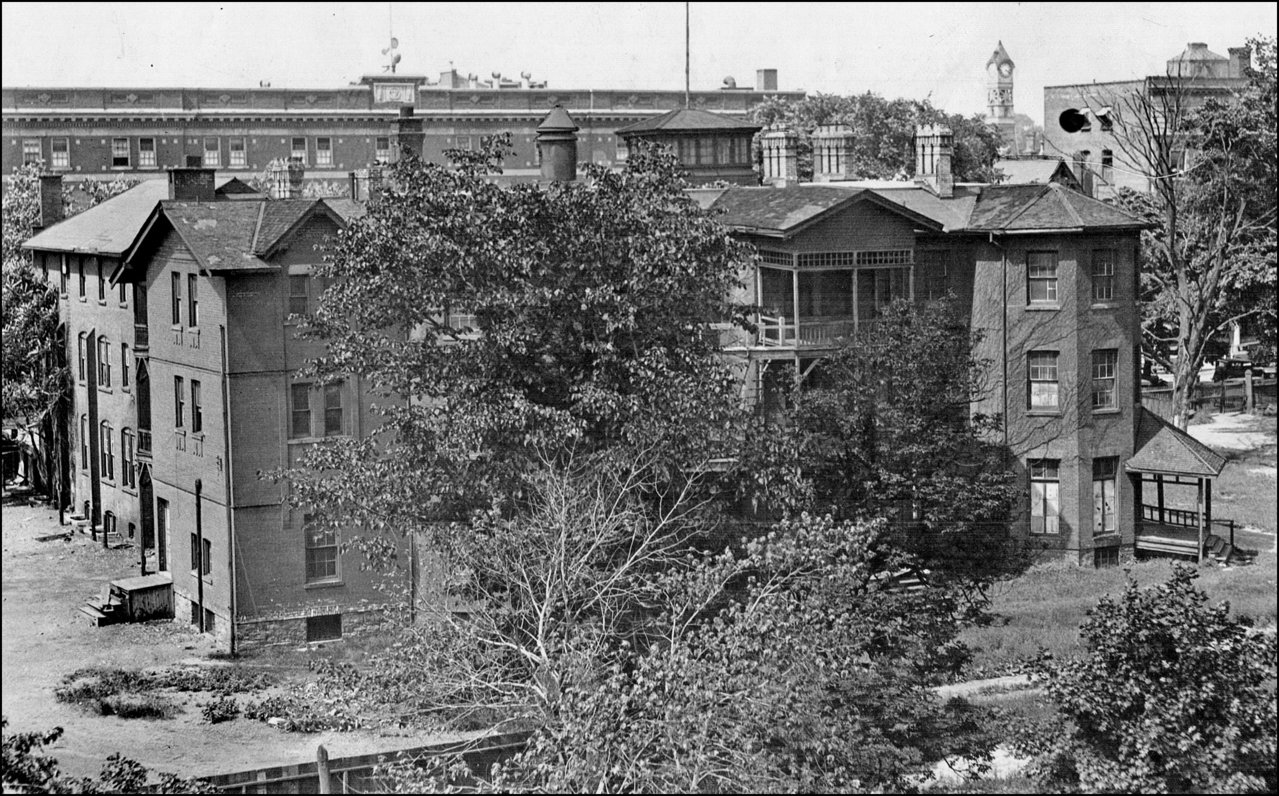 historic block to be wrecked for Eaton's College St. store TPL.jpg