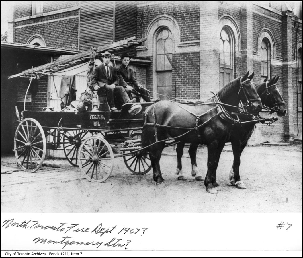 Horse-drawn fire wagon c.1907 CTA.jpg
