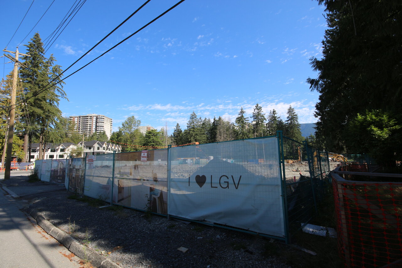 NORTH VANCOUVER Ebb and Flow Living Townhomes SkyriseCities