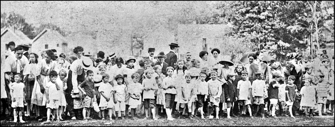 Kew Gardens 1910 TPL.jpg
