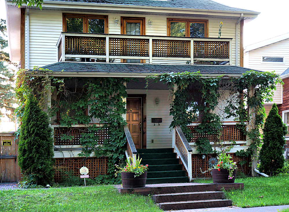 lattice_house.jpg