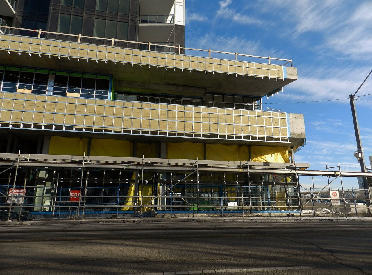 LRT 98ave Bridge, Quarters, 95 Ave open 2019-12-01 069.JPG