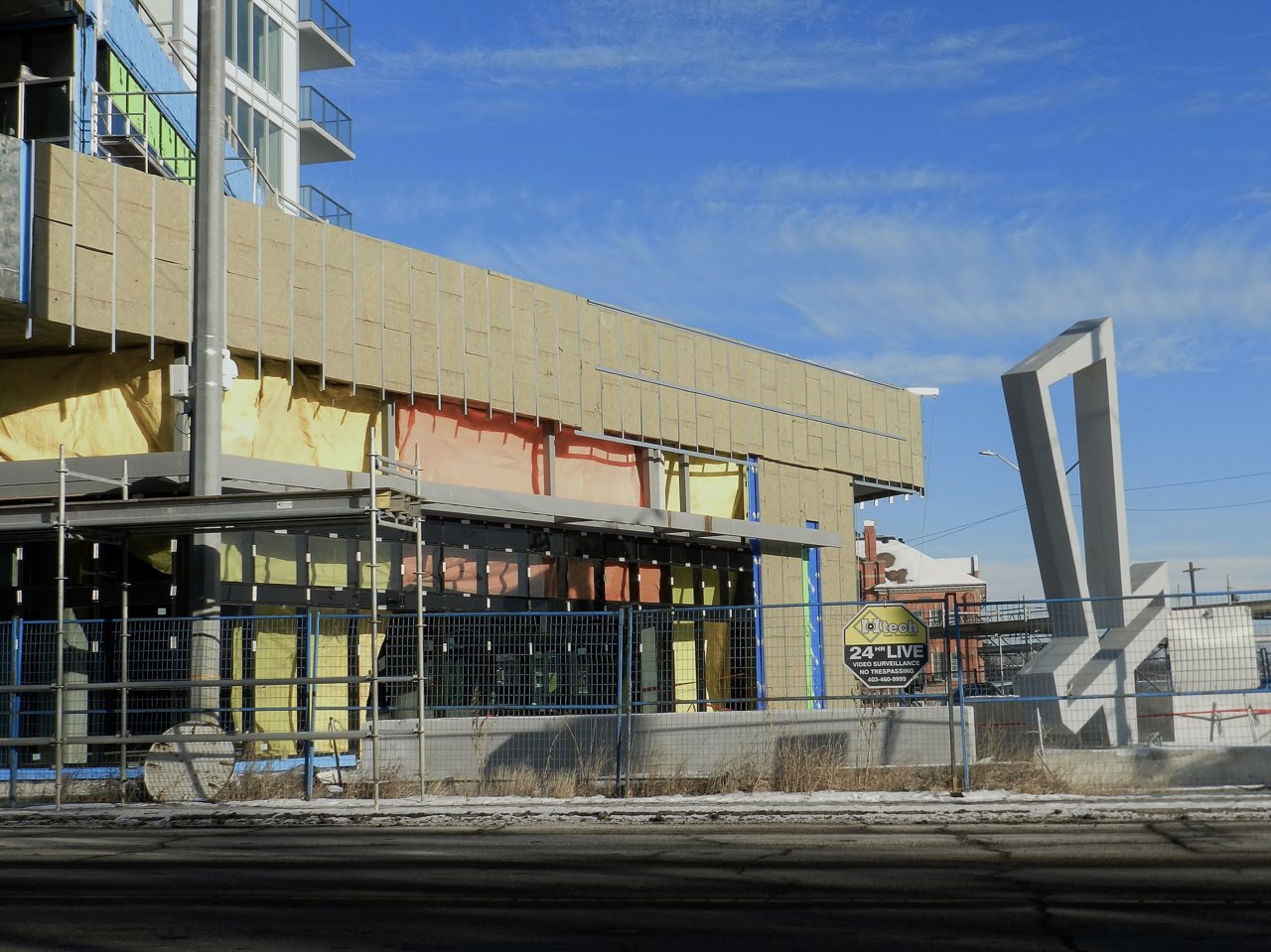 LRT 98ave Bridge, Quarters, 95 Ave open 2019-12-01 071.JPG