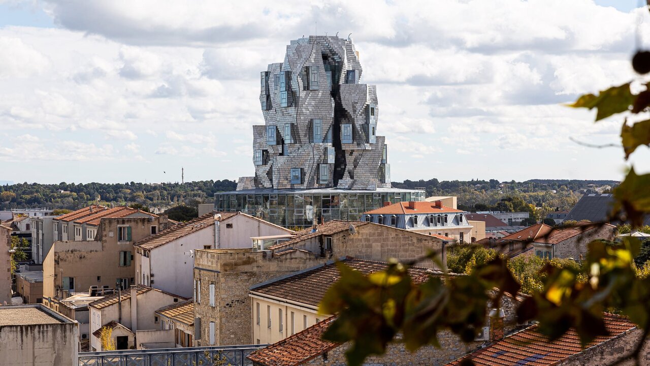 luma-arles-frank-gehry-parc-des-ateliers-selldorf-architects_dezeen_2364_hero_1.jpg