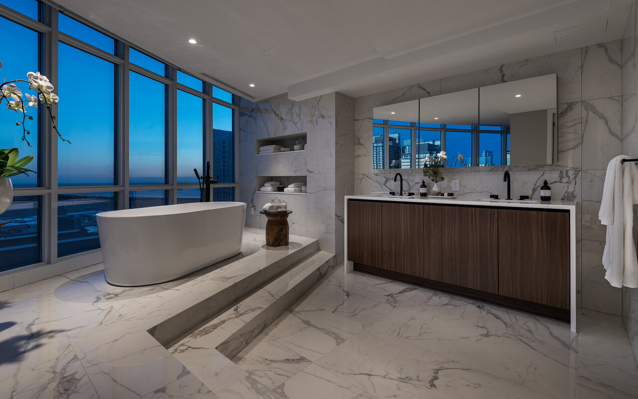Master bathroom 2 - Photo by Steve Tsai.jpg
