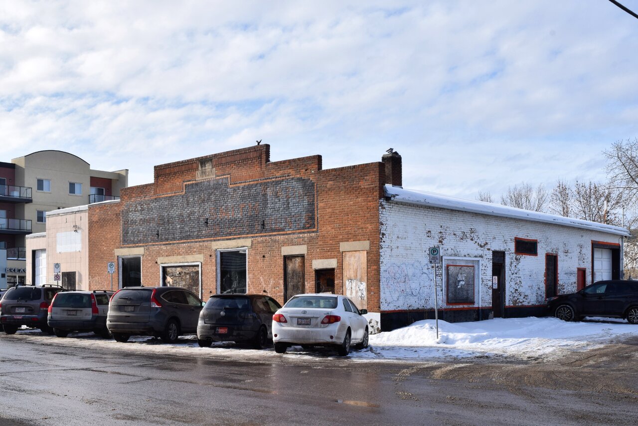 Minchau Blacksmith Shop (Looking South).jpg
