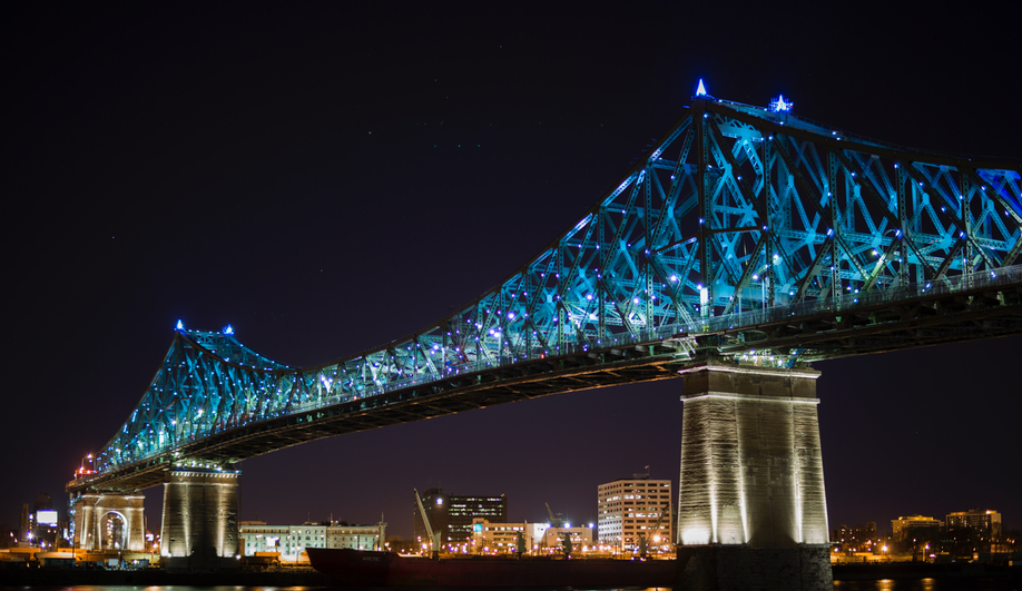 moment-factory-jacques-cartier-bridge-montreal-1.jpg