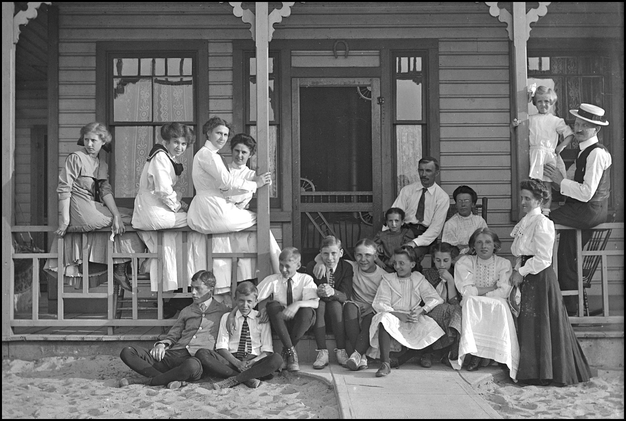 Murphy family with friends at cottage - Hanlan's Point - c.1901 Ont. Arch.jpg