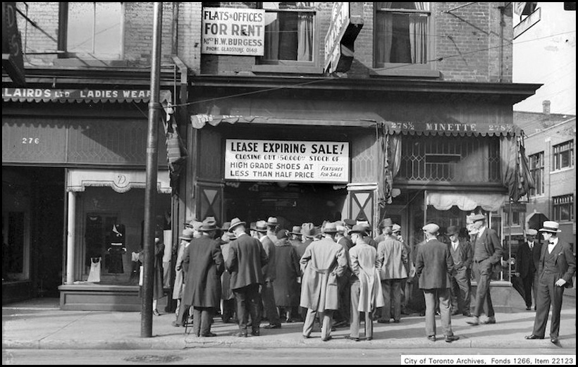 New York Shoe Co. 248 Yonge (address error?) 1930.jpg