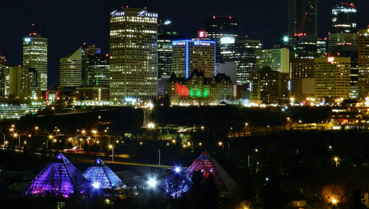 Night LRT & Strathern Dr. 2019-11-23 076.JPG