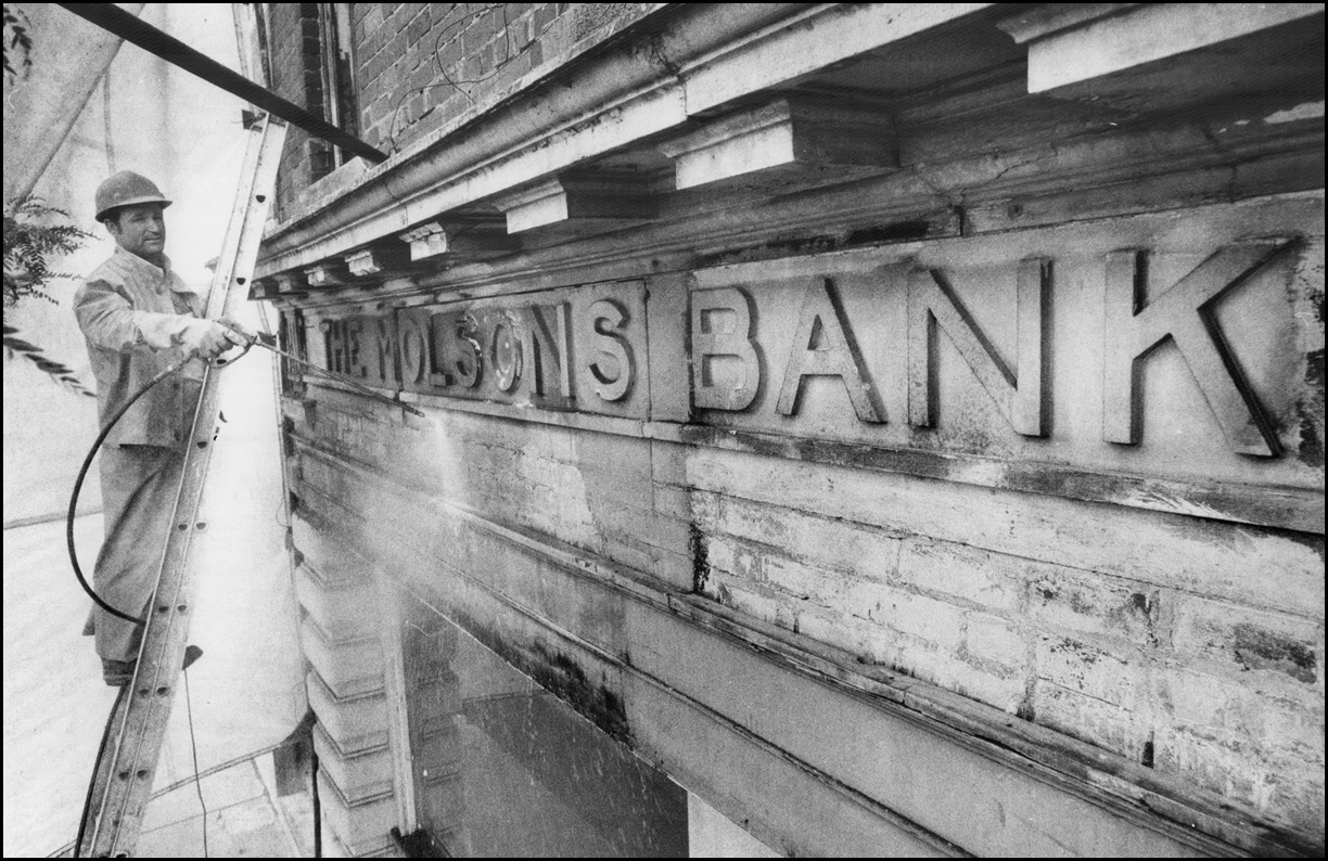 Old Molsons Bank 1154 Queen W. 1986.jpg
