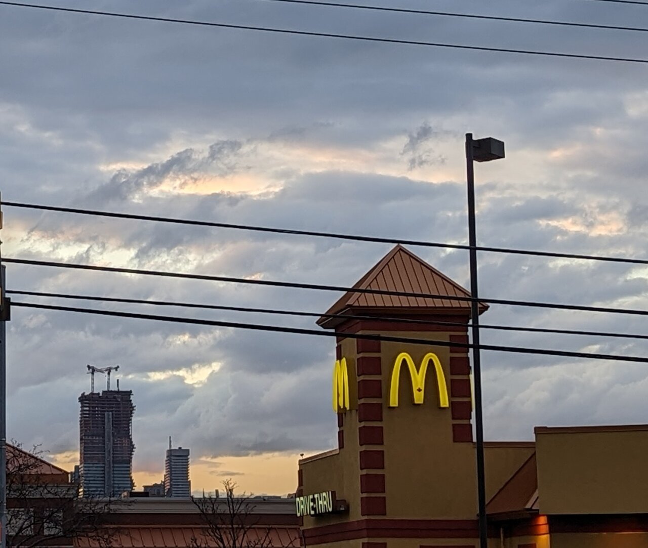 PXL_20220407_234051193.jpg