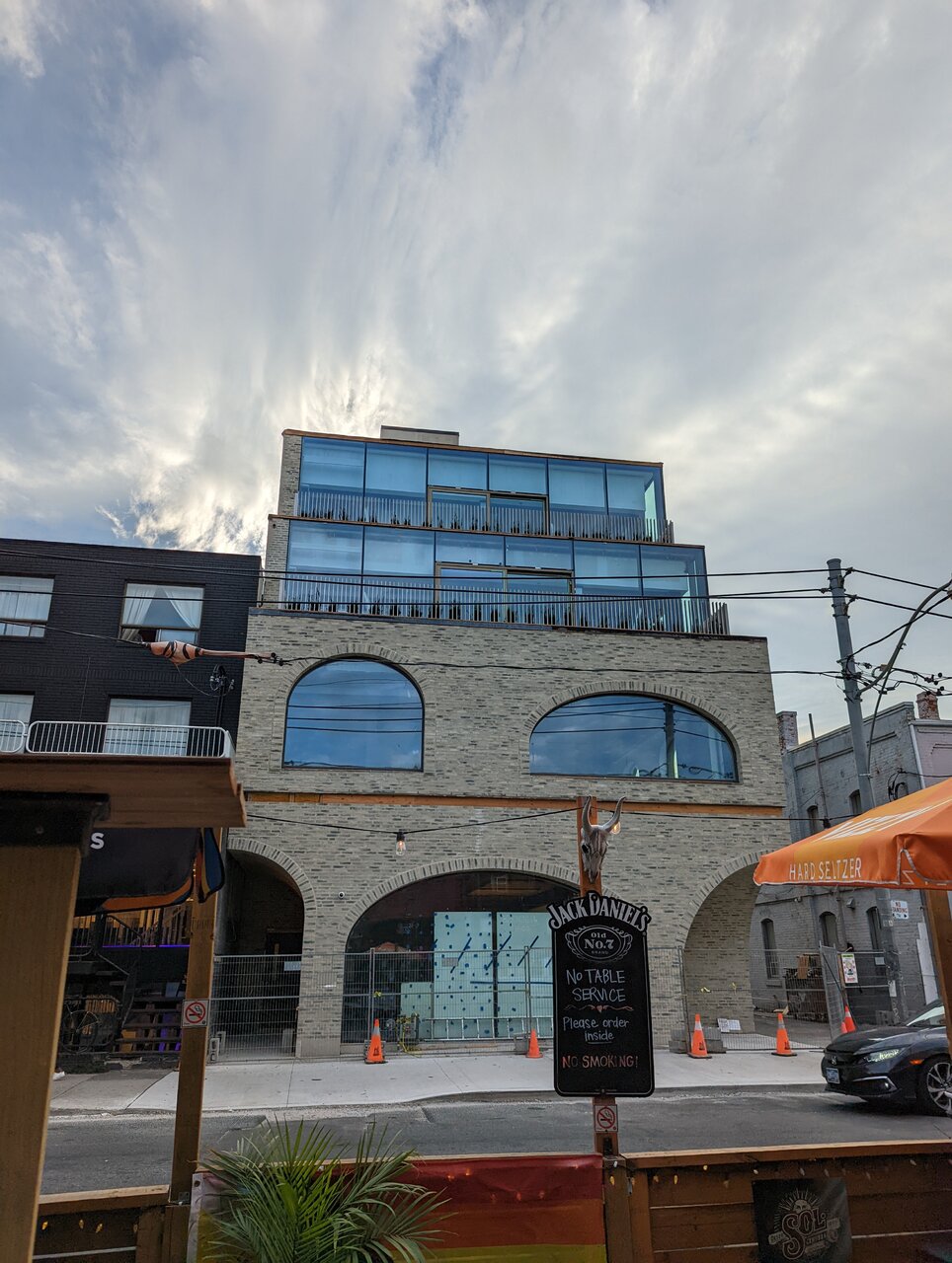 PXL_20220921_223748272.jpg