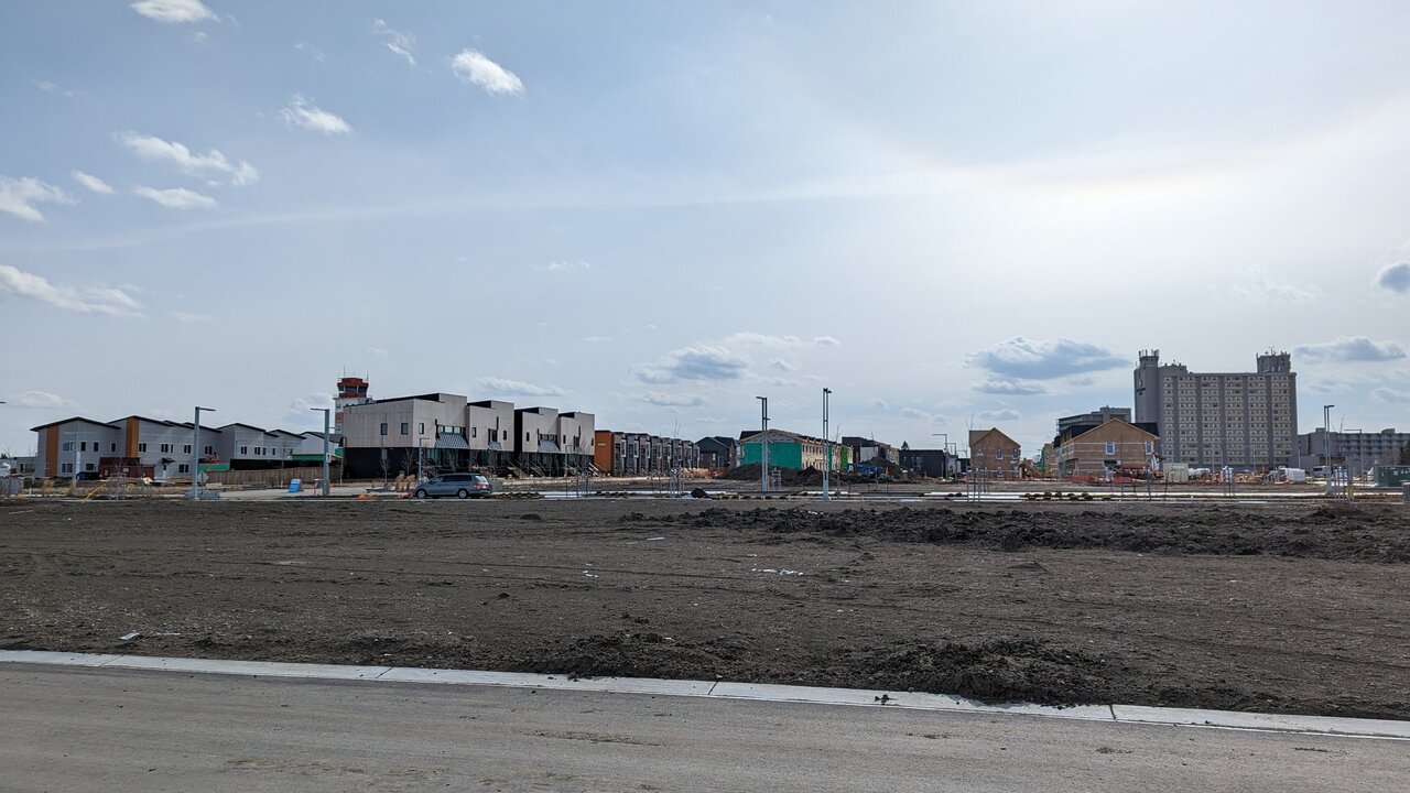 PXL_20230422_222227249.jpg
