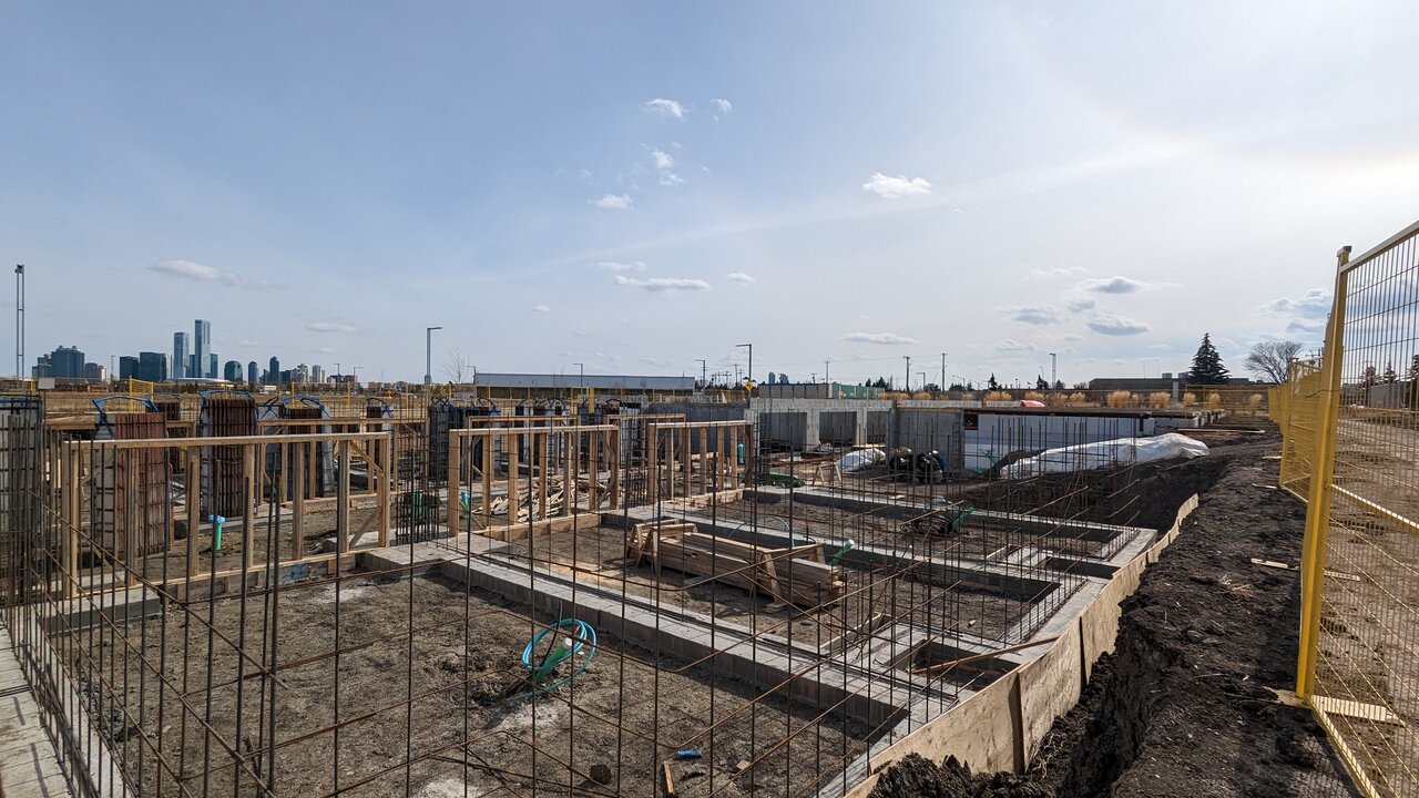 PXL_20230422_222710718.jpg