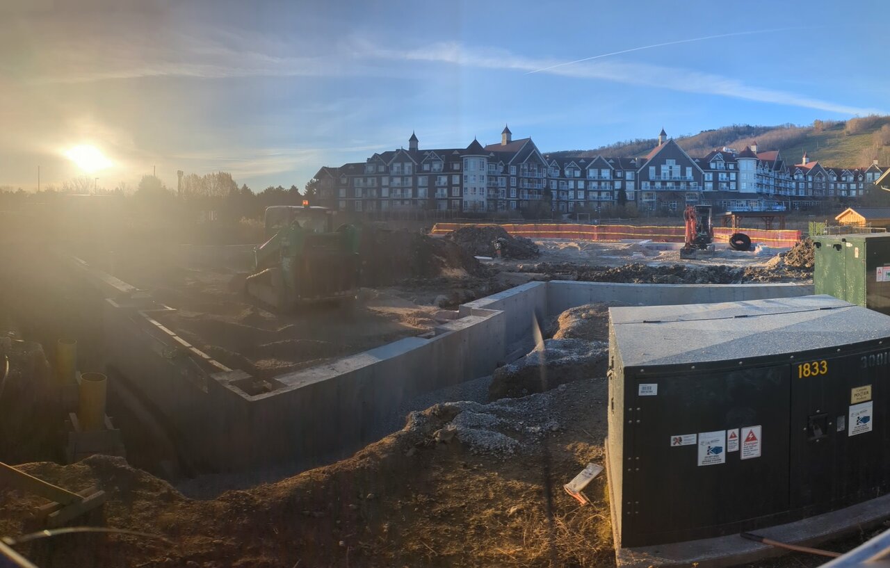 PXL_20231116_130209941.PANO.jpg