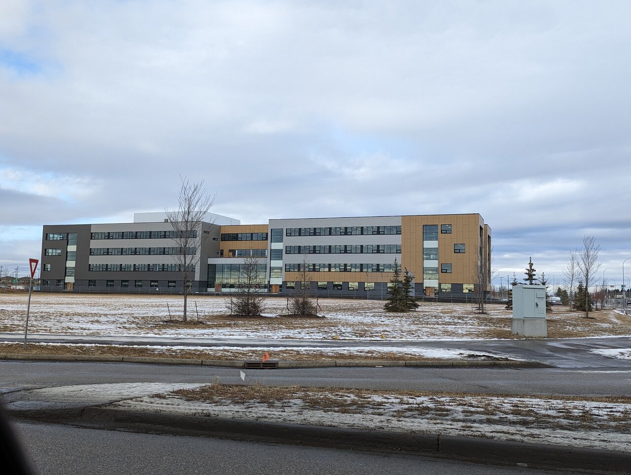PXL_20231216_195103322.jpg