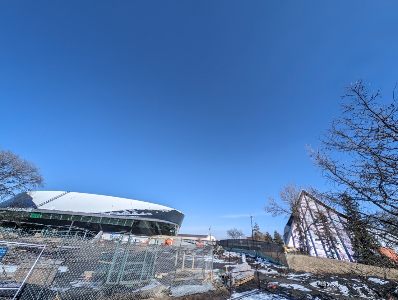 PXL_20240330_211910887.RAW-01.COVER.jpg