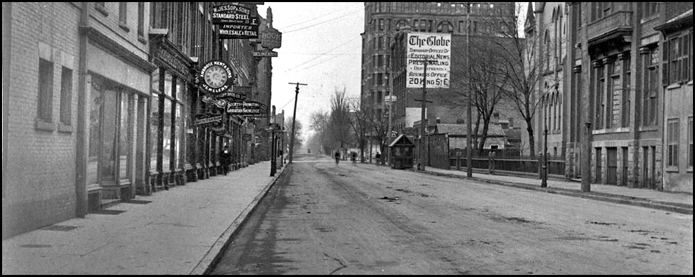 Richmond looking W from Yonge 1897.jpg