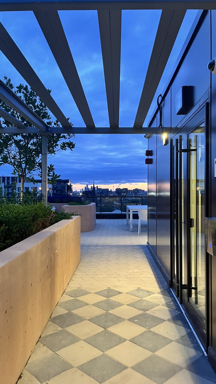 rooftop_night_6.jpg