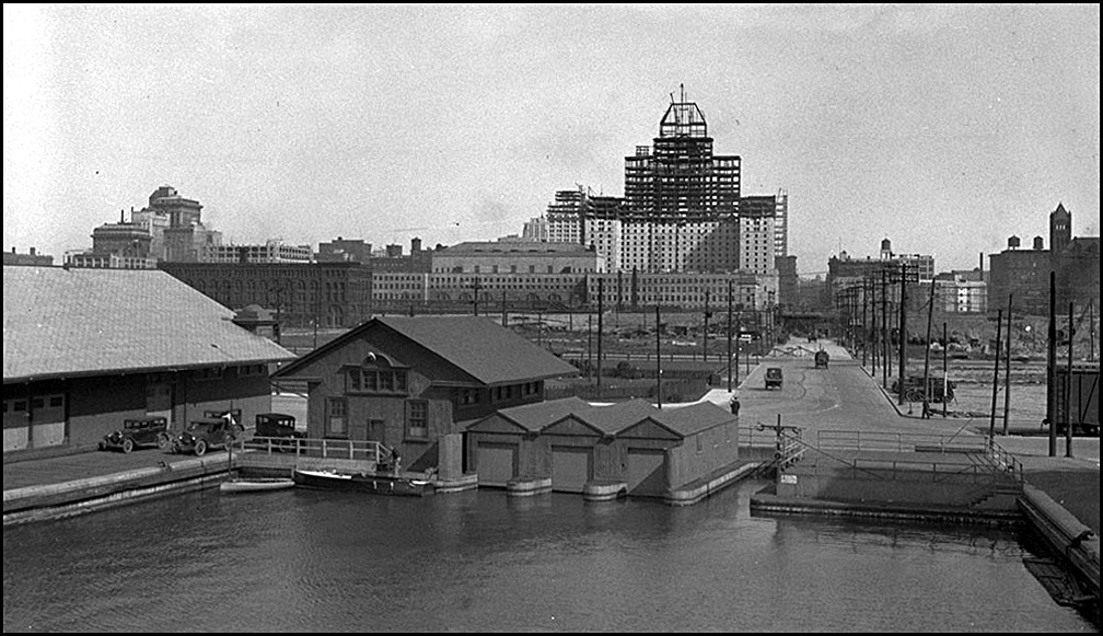 Royal York Hotel 1928 LAC.jpg