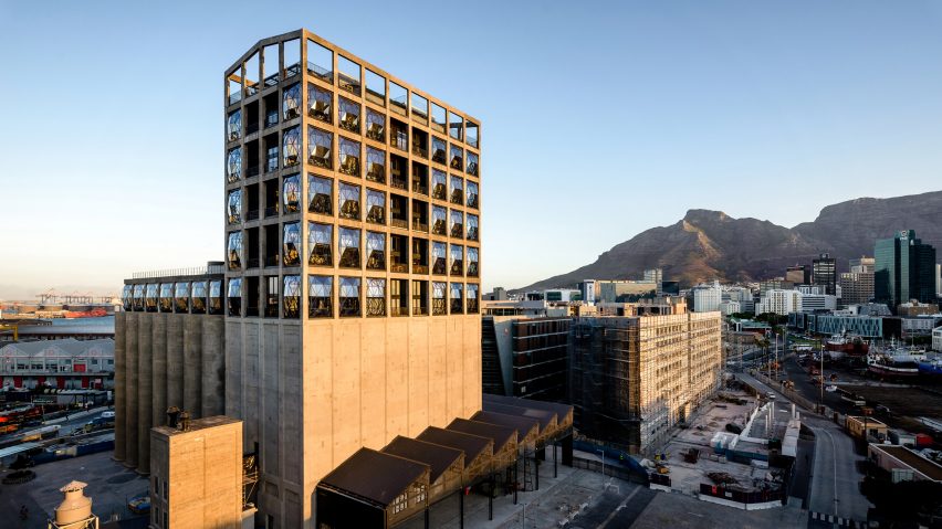 silo-hotel-royal-portfolio-thomas-heatherwick-architecture-hotels-glass-cape-town-south-africa...jpg