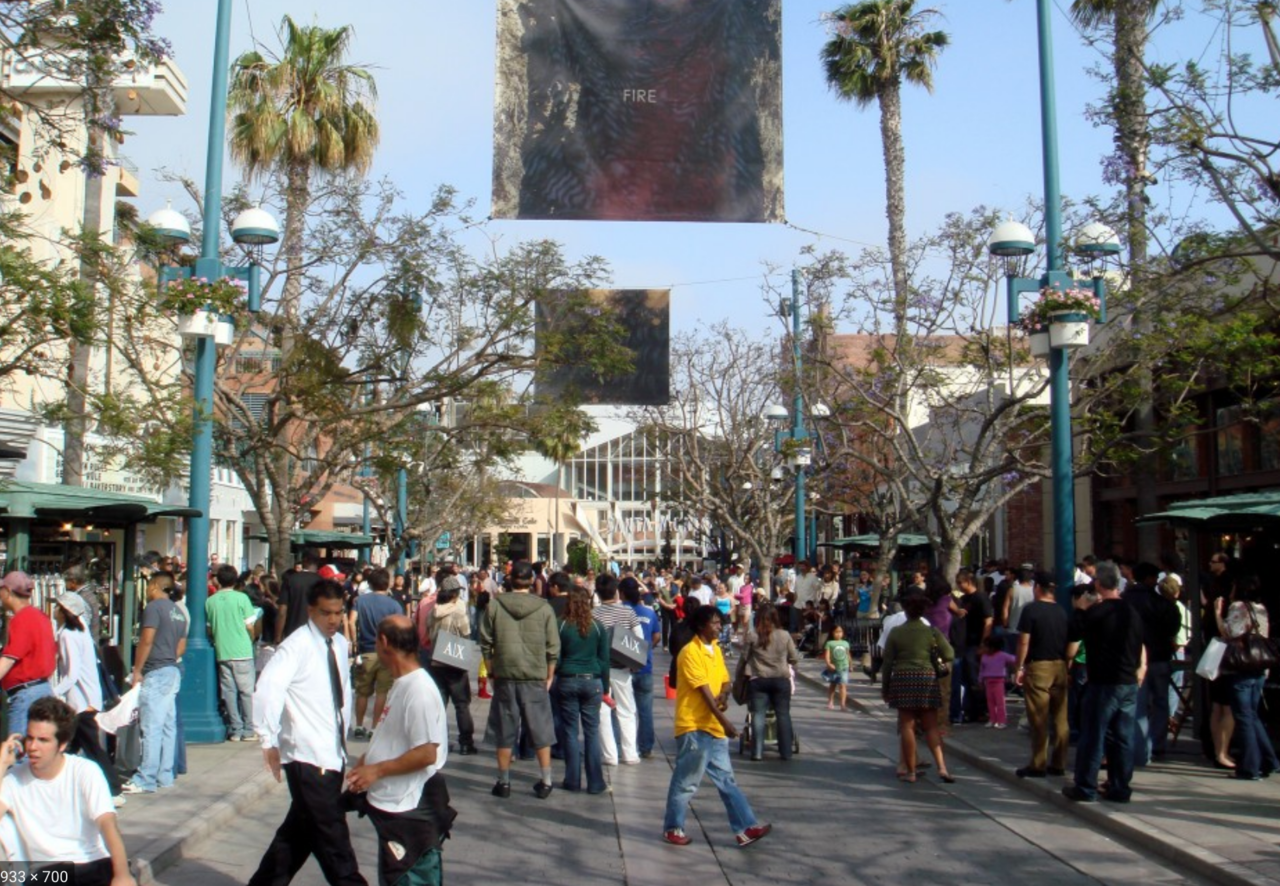 SM Street 2.png
