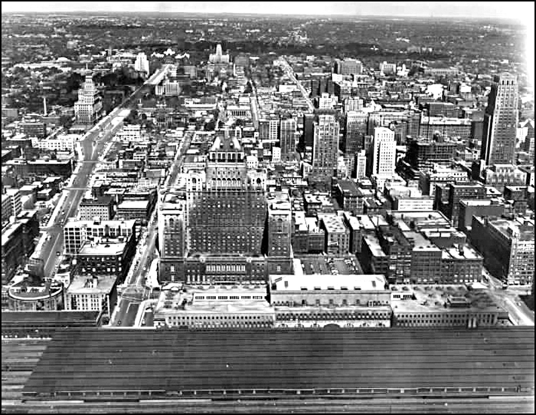 soot-stained buildings in Toronto 1949.jpg