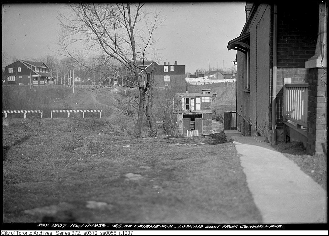 South side Cairns Ave. looking East from Coxwell Ave. 1929 CTA.jpg