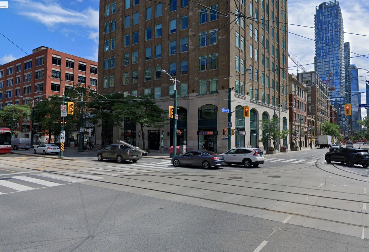 spadinaadelaideNE.jpg
