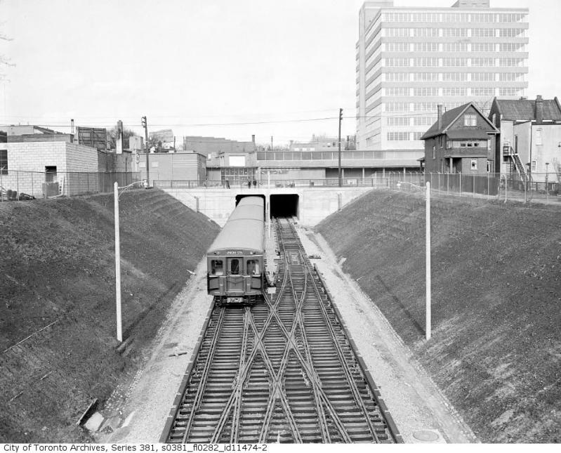 stclairsubway12.jpg