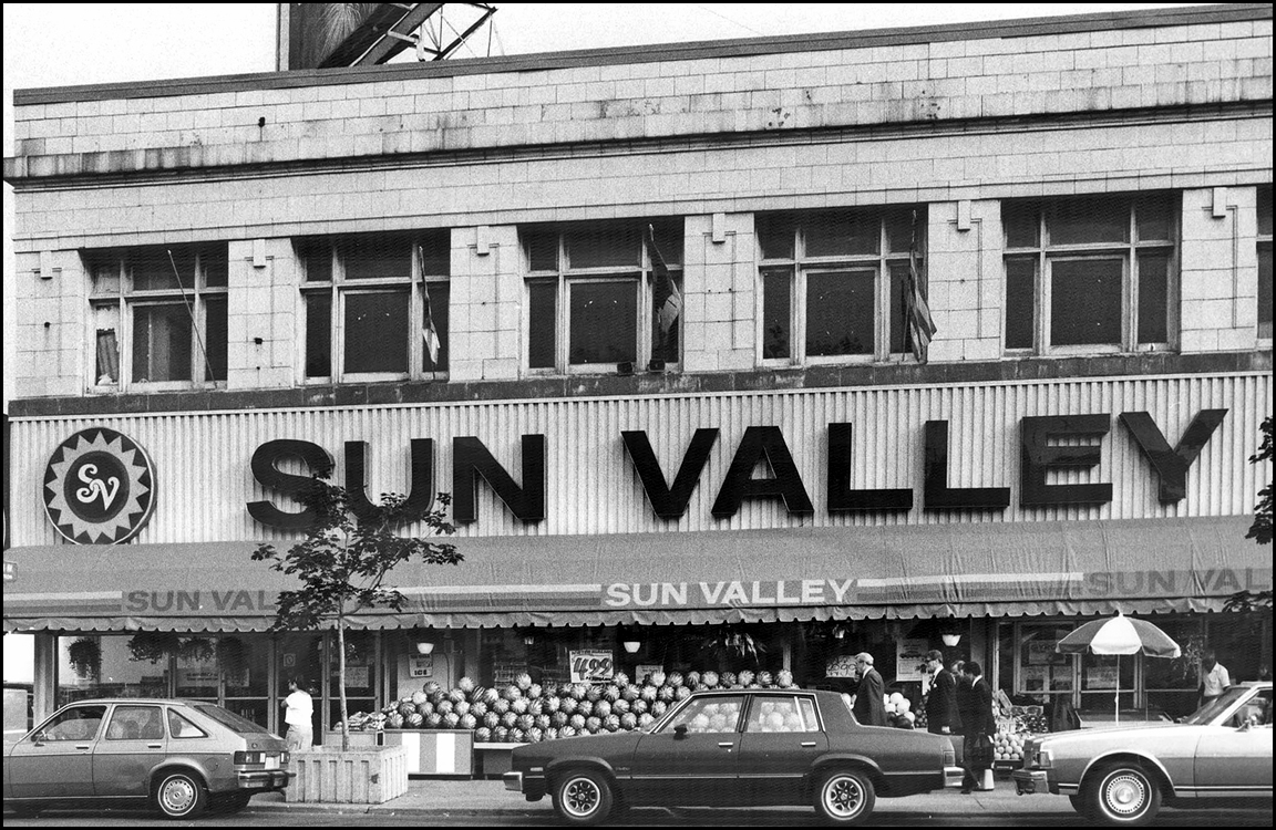 Sun Valley Fruit and Grocery, Danforth Ave., S:W corner of Gough Ave. 1984  TPL.jpg