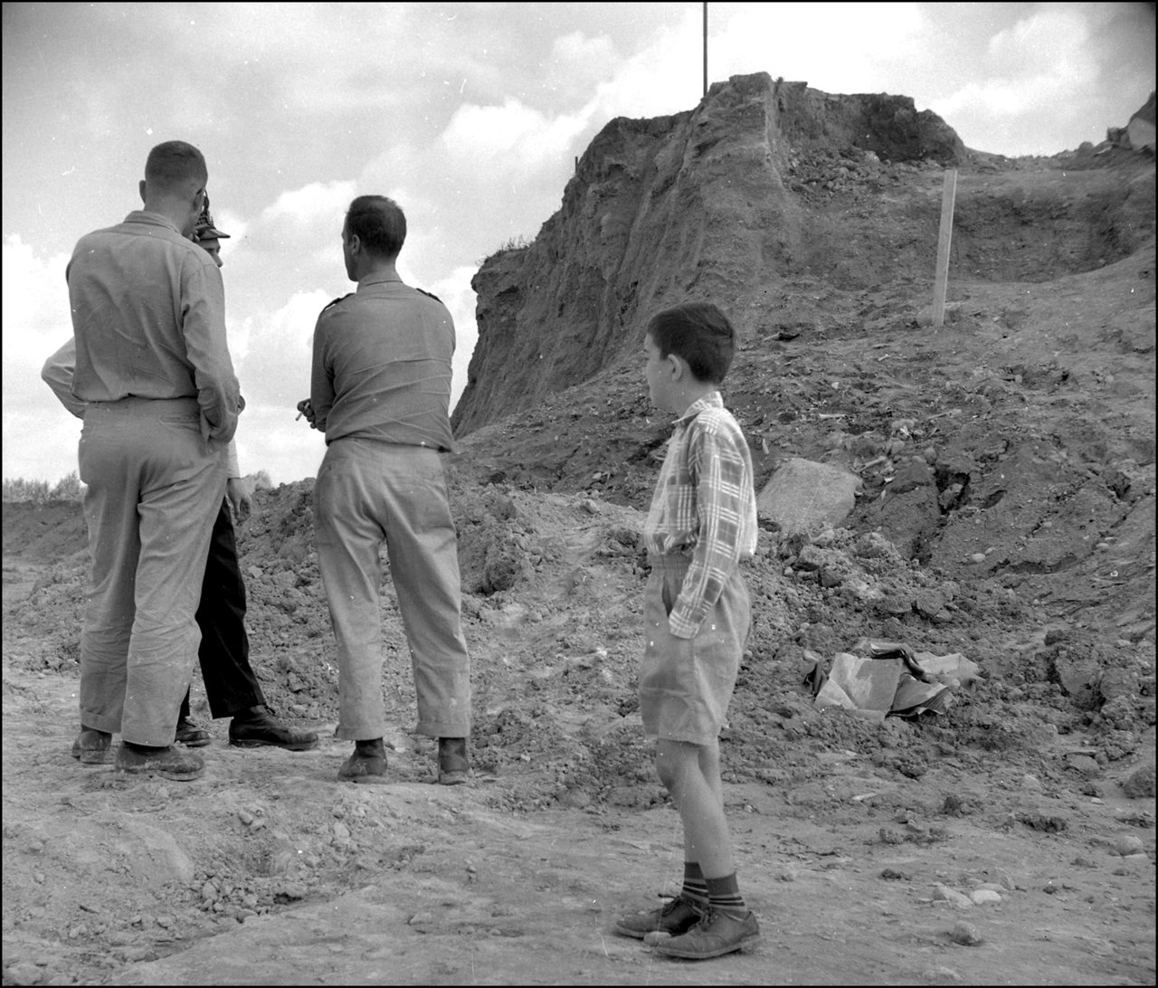 Tabor Hill, indigenous ossuary east side of Bellamy Road, north of Lawrence Ave. E. 1956  TPL.jpg