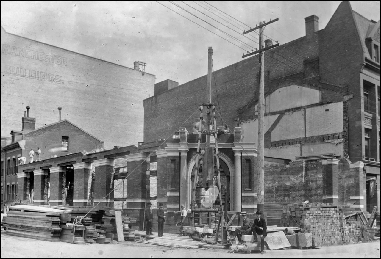 Telegram building under construction 1898 TPL.jpg