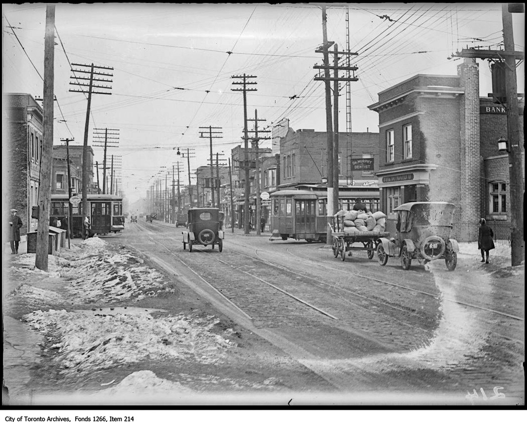 TN Bloor at Lansdowne 1923 G&M photo.jpg