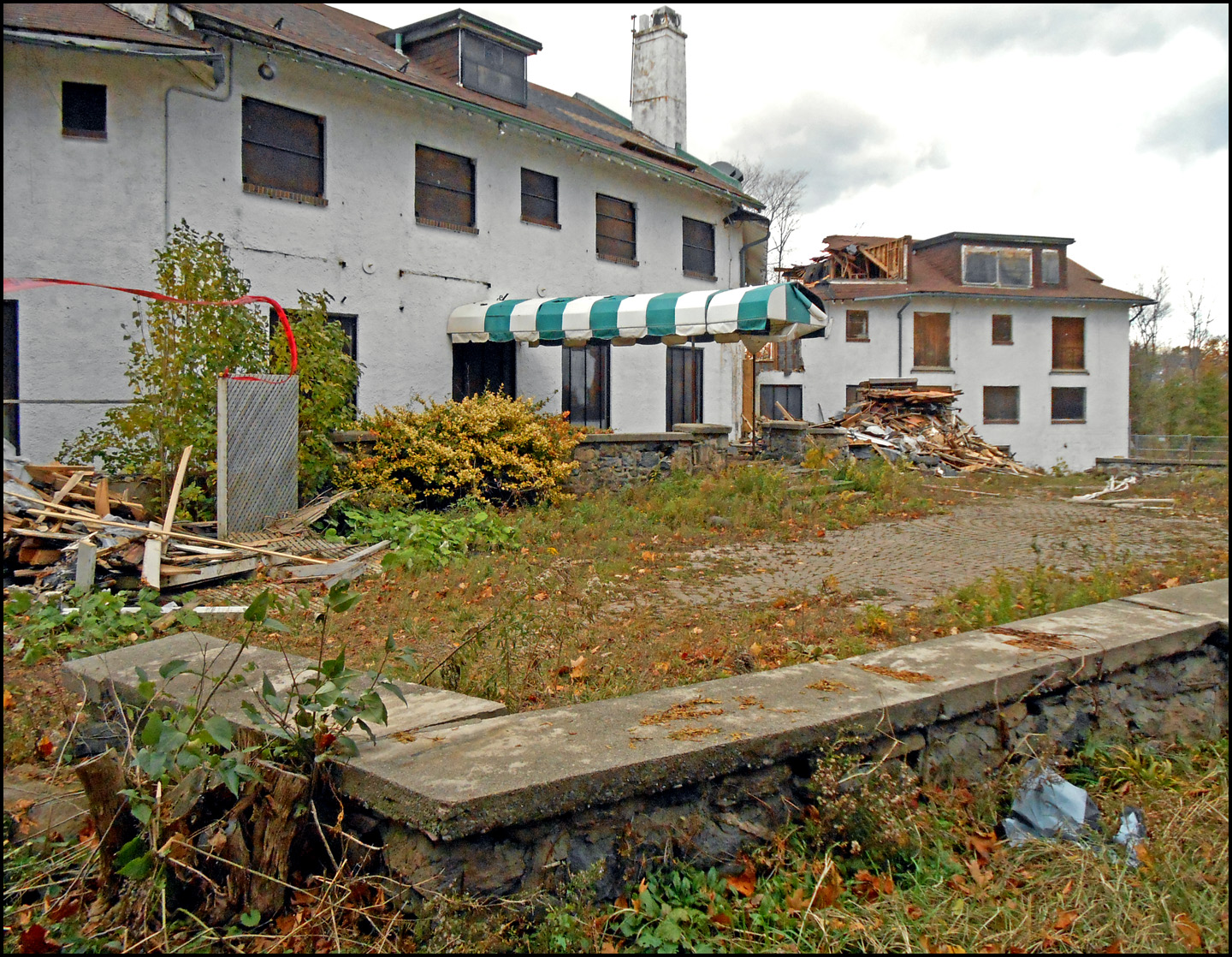 TN Guild demolition Nov-2015.jpg
