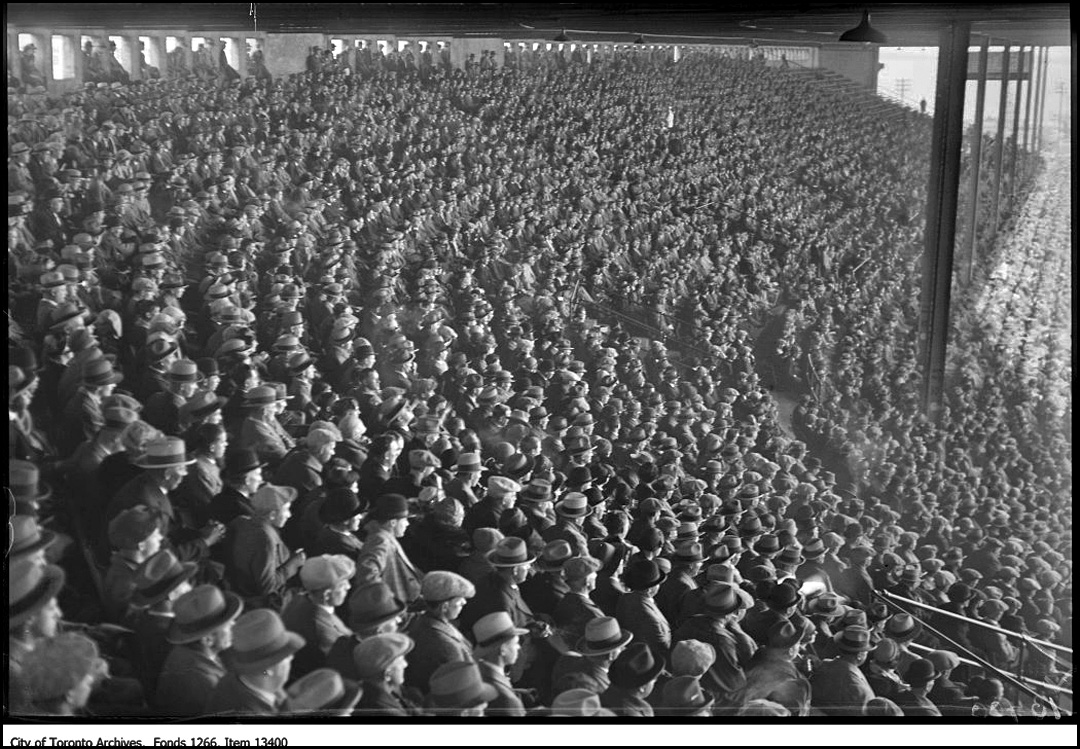 TN Toronto Maple Leaf Stadium-Opening ball game - 1928.jpg