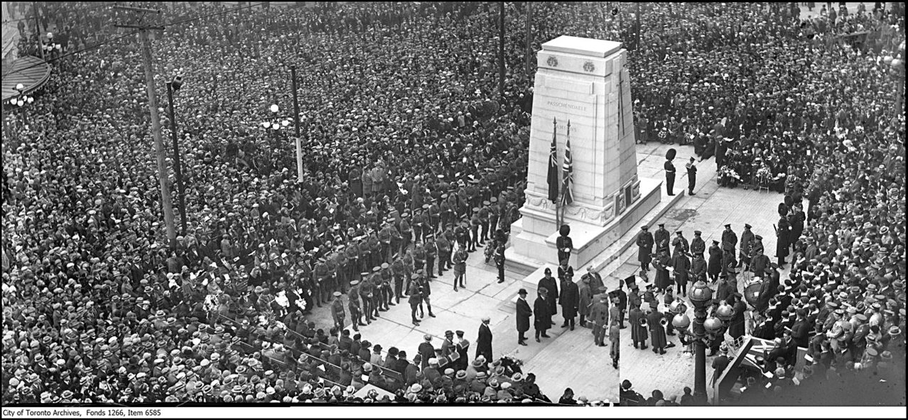 Toronto Cenotaph unveiling Nov. 1925.jpg