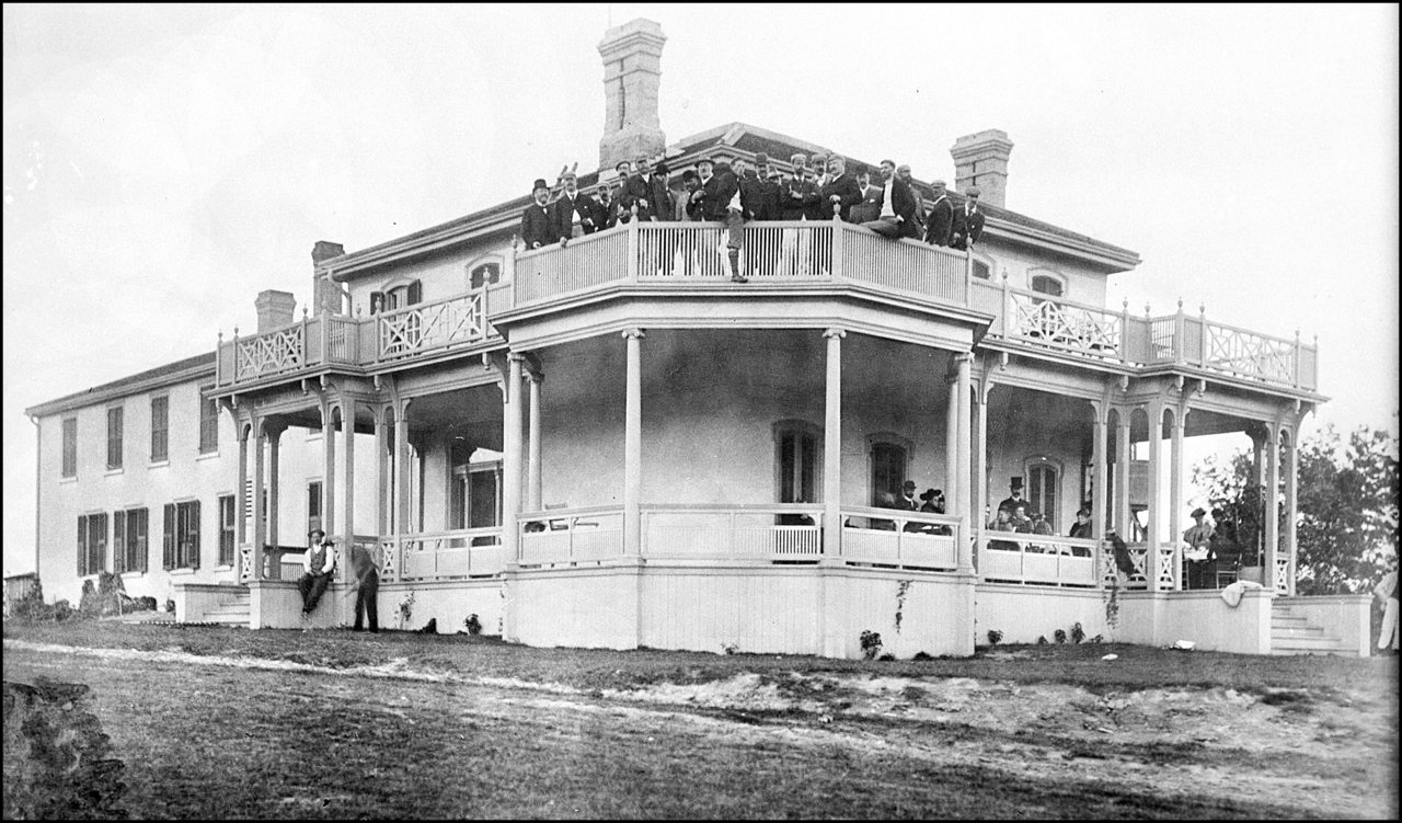 Toronto Golf Club, Gerrard St. E., n. side, e. of Coxwell Ave.   1895   TPL.jpg