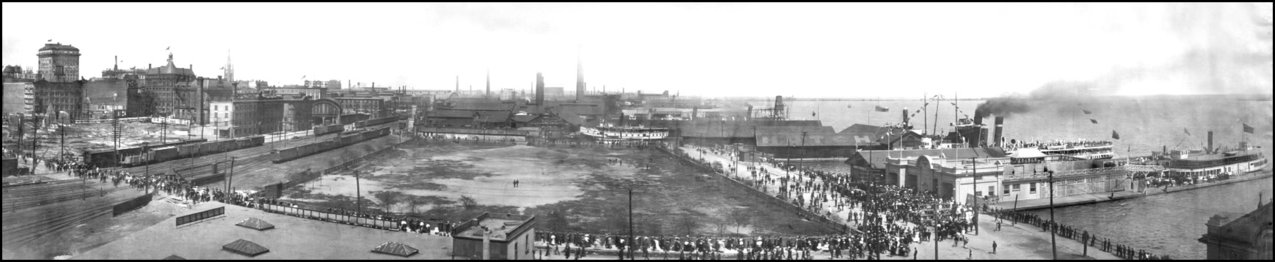 Toronto Harbour 1907 looking E. from roof of Roofers Supply Co. Bay St. 1907 TPL.jpg