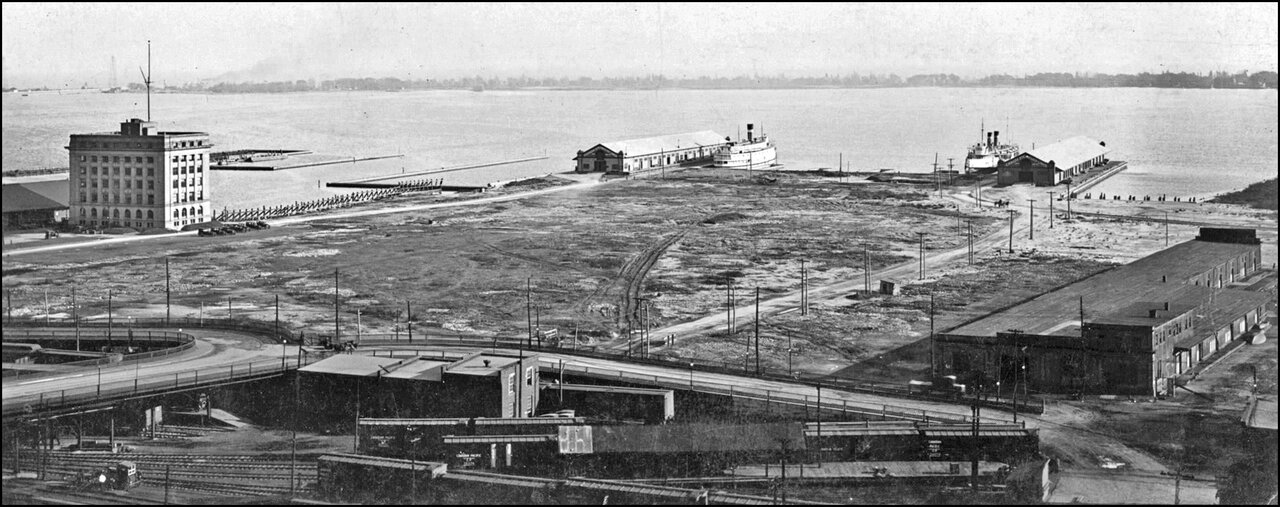 Toronto Harbour 1923, looking south east; Harbour Commission Bldg. at left  TPL.jpg