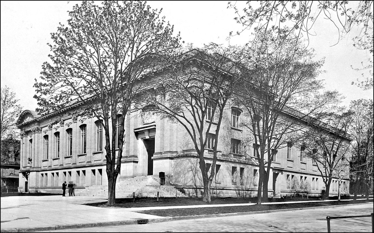Toronto Public Library; Central Library, College St., north west corner St. George St. 1911 TPL.jpg