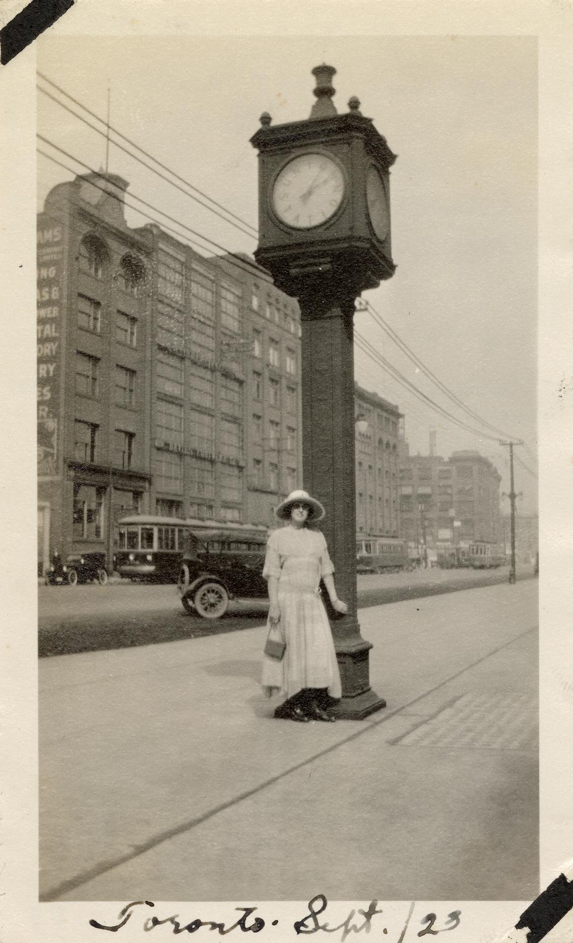 Union Station 1923-09-01 clock2015-02-79_383623.jpg